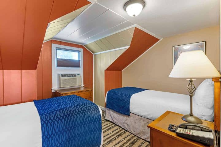 Room 7 of 76